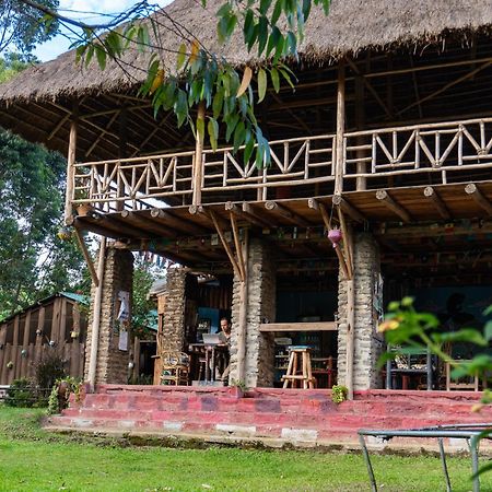 Kalitusi Backpackers Hostel&Campsite Fort Portal Bagian luar foto