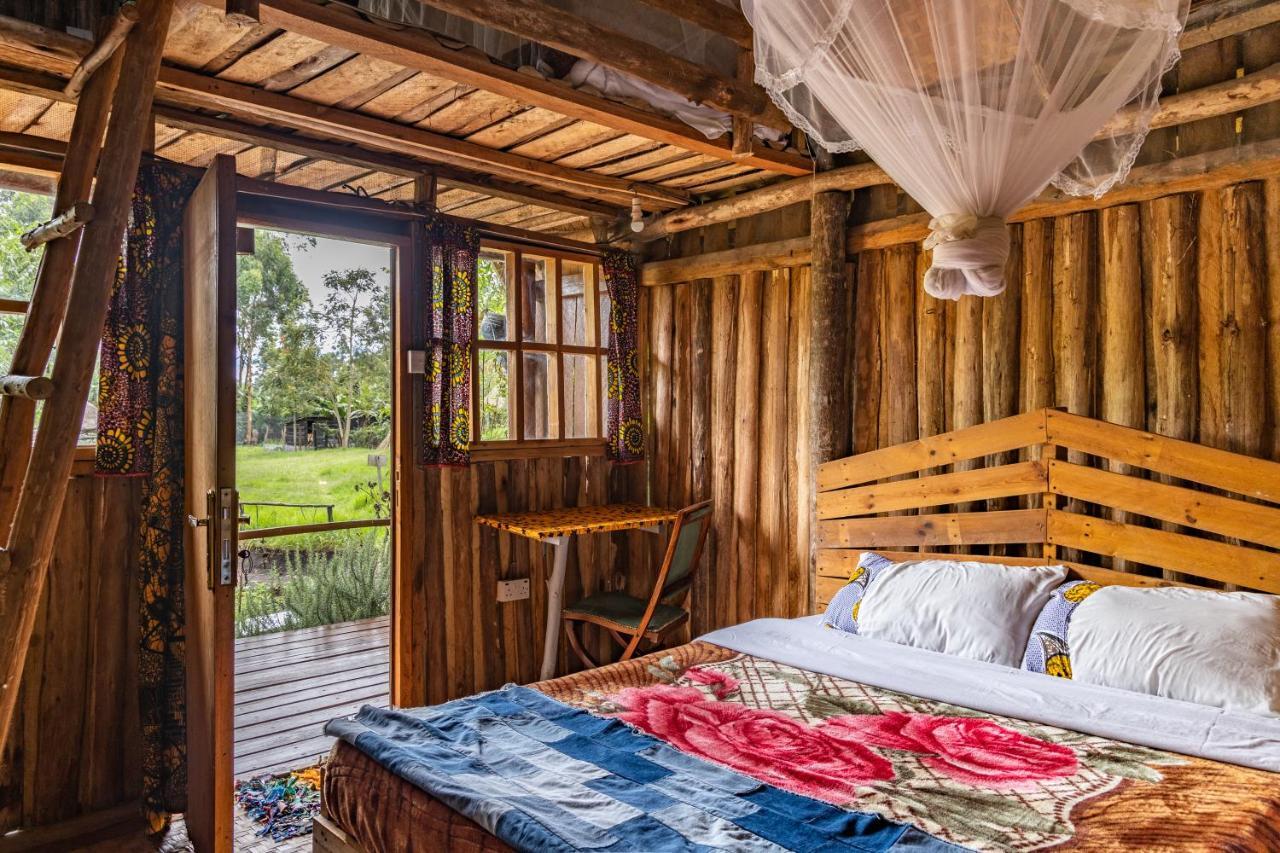 Kalitusi Backpackers Hostel&Campsite Fort Portal Bagian luar foto