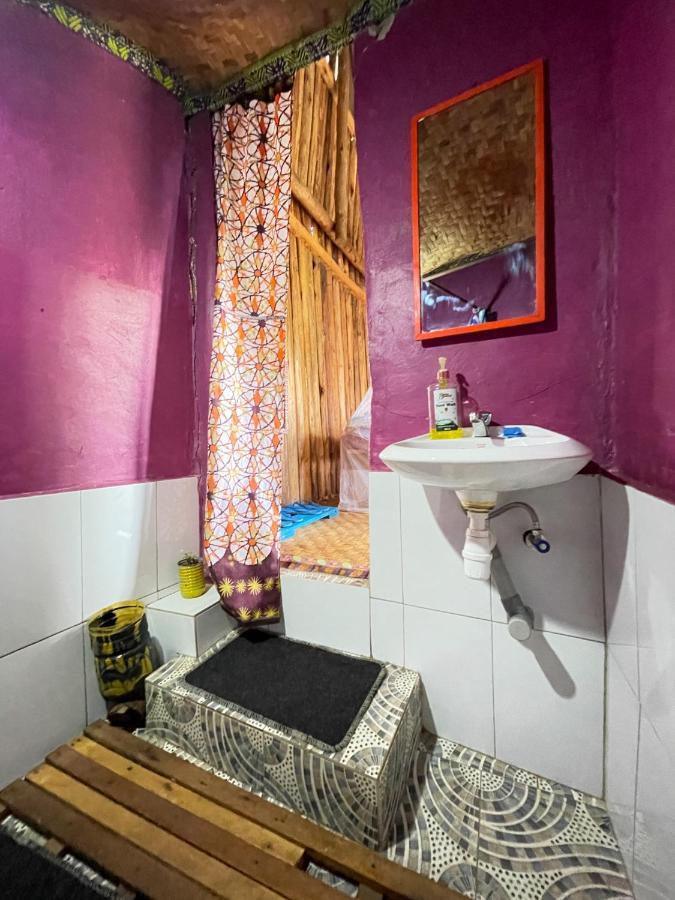 Kalitusi Backpackers Hostel&Campsite Fort Portal Bagian luar foto