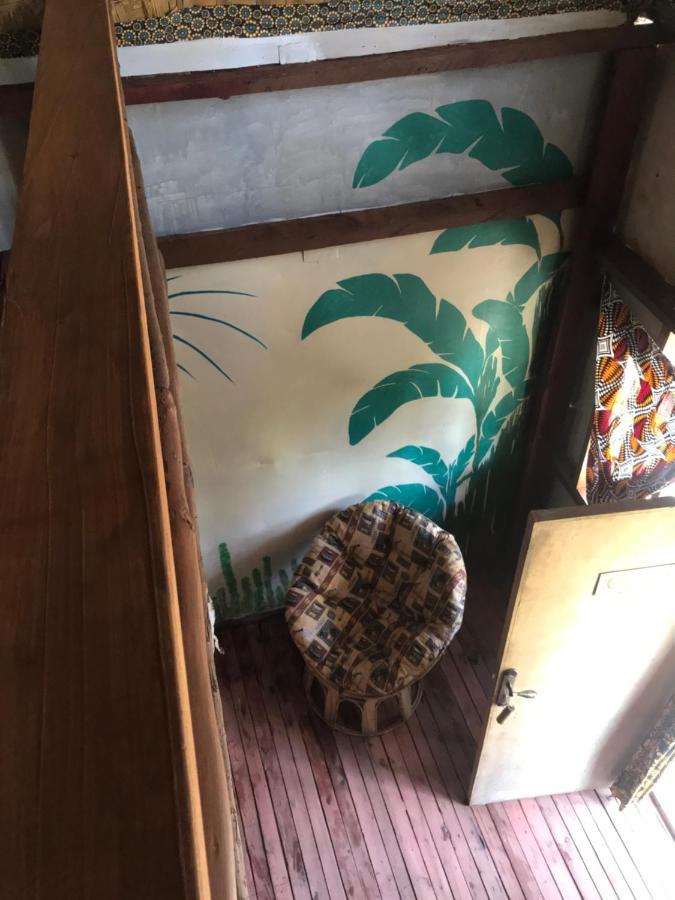 Kalitusi Backpackers Hostel&Campsite Fort Portal Bagian luar foto