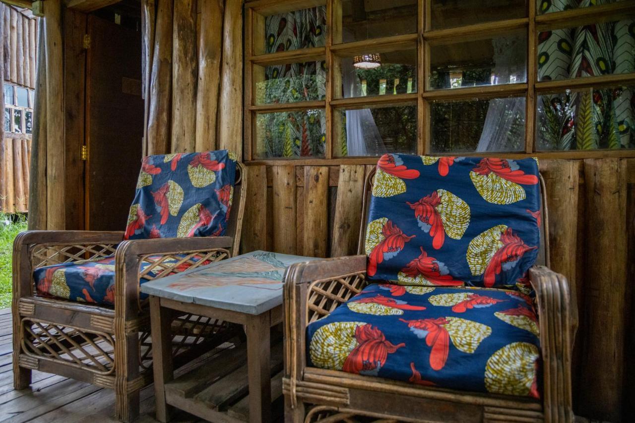 Kalitusi Backpackers Hostel&Campsite Fort Portal Bagian luar foto