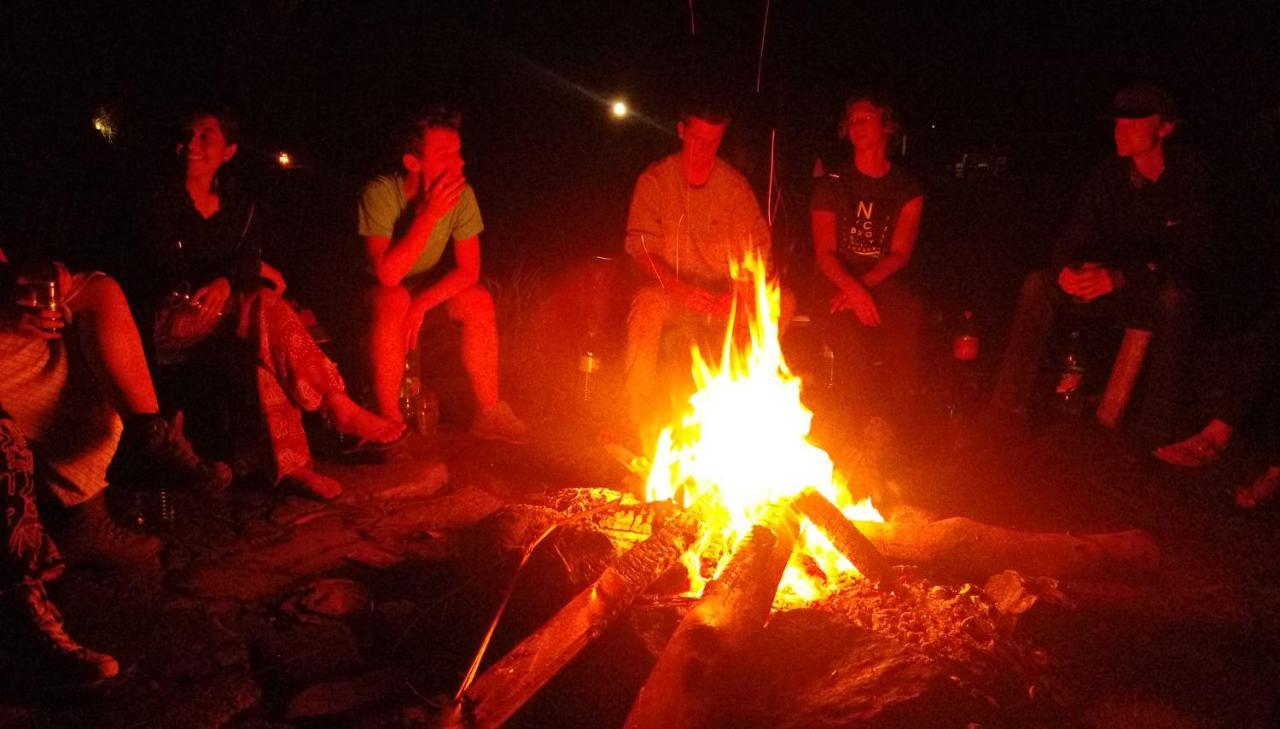 Kalitusi Backpackers Hostel&Campsite Fort Portal Bagian luar foto